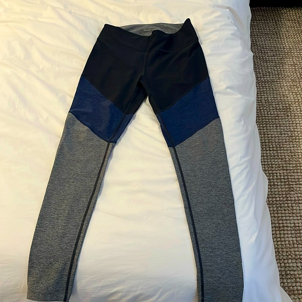 Like new Outdoor Voices leggings in blue and grey